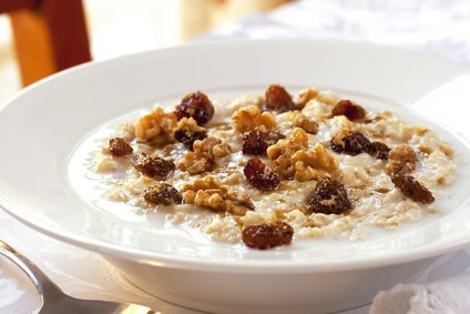 Walnuts add crunch to oatmeal.